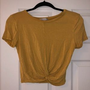 Cropped knot tee
